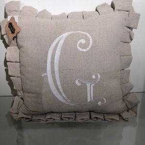 Initial Pillow Monogram ‘G’